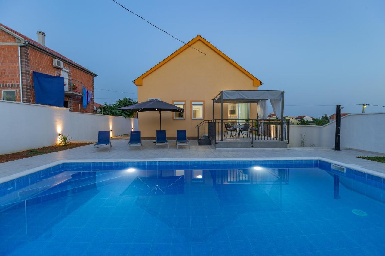 Villa Family And Friends Private Heated Pool With Jacuzzi زادار المظهر الخارجي الصورة