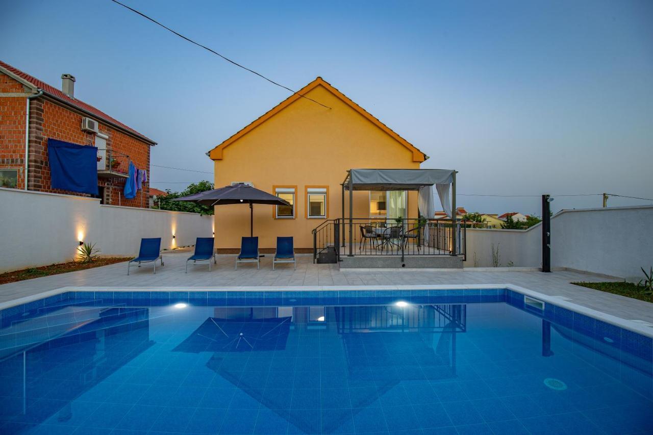 Villa Family And Friends Private Heated Pool With Jacuzzi زادار المظهر الخارجي الصورة