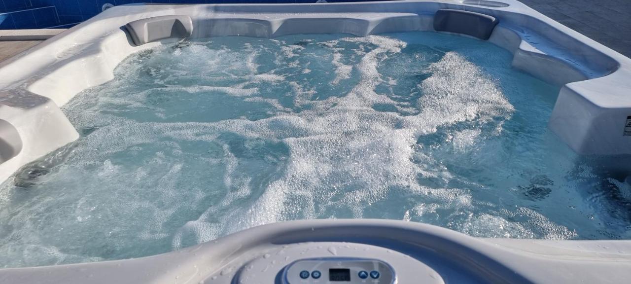 Villa Family And Friends Private Heated Pool With Jacuzzi زادار المظهر الخارجي الصورة