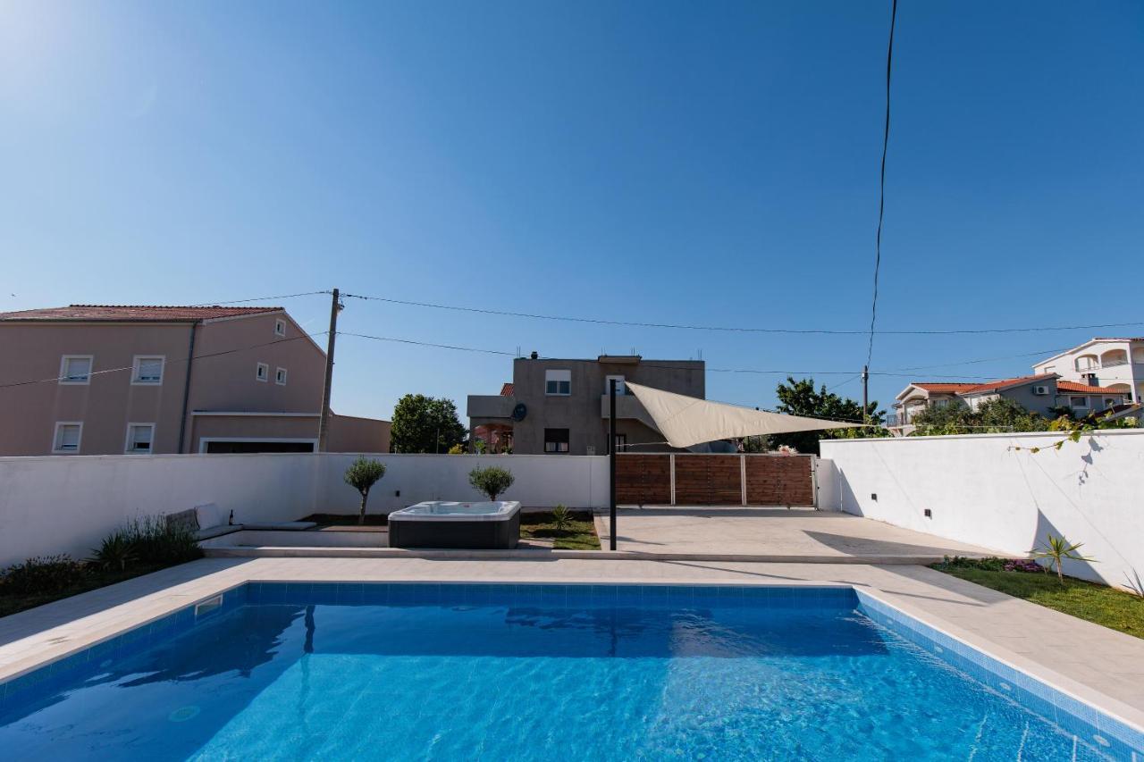 Villa Family And Friends Private Heated Pool With Jacuzzi زادار المظهر الخارجي الصورة