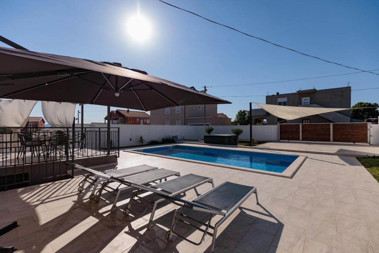Villa Family And Friends Private Heated Pool With Jacuzzi زادار المظهر الخارجي الصورة