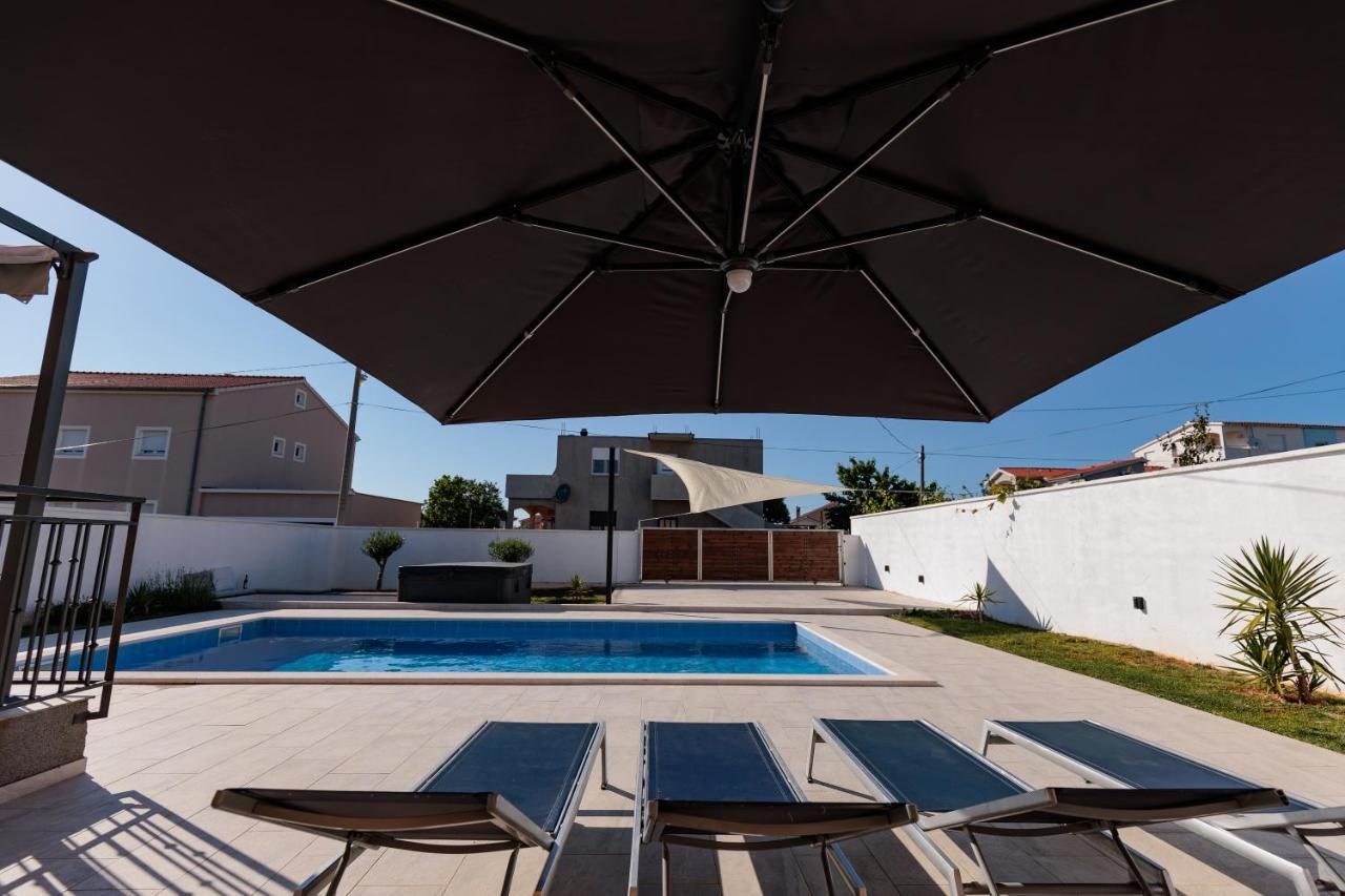 Villa Family And Friends Private Heated Pool With Jacuzzi زادار المظهر الخارجي الصورة